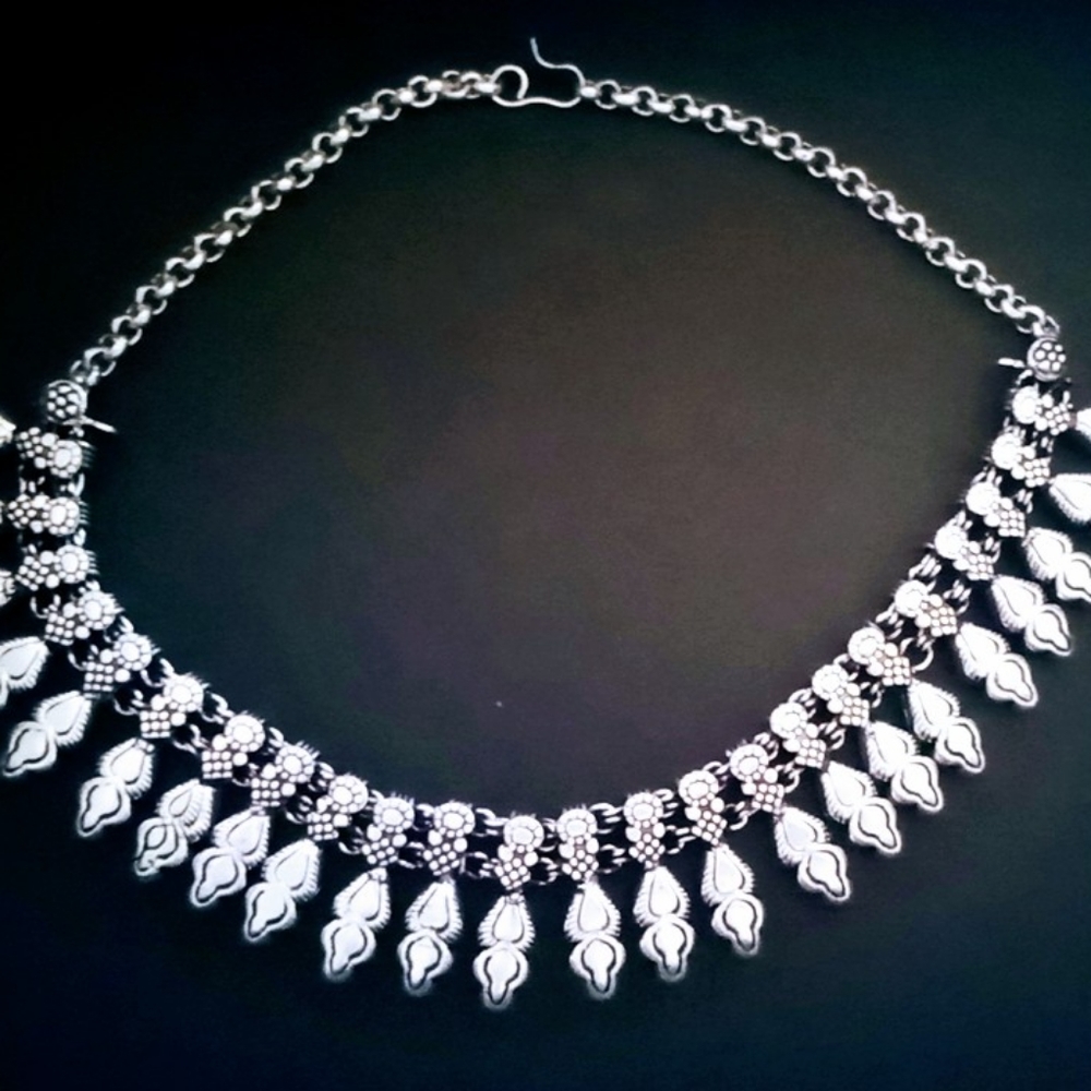 Necklace /chokkar
